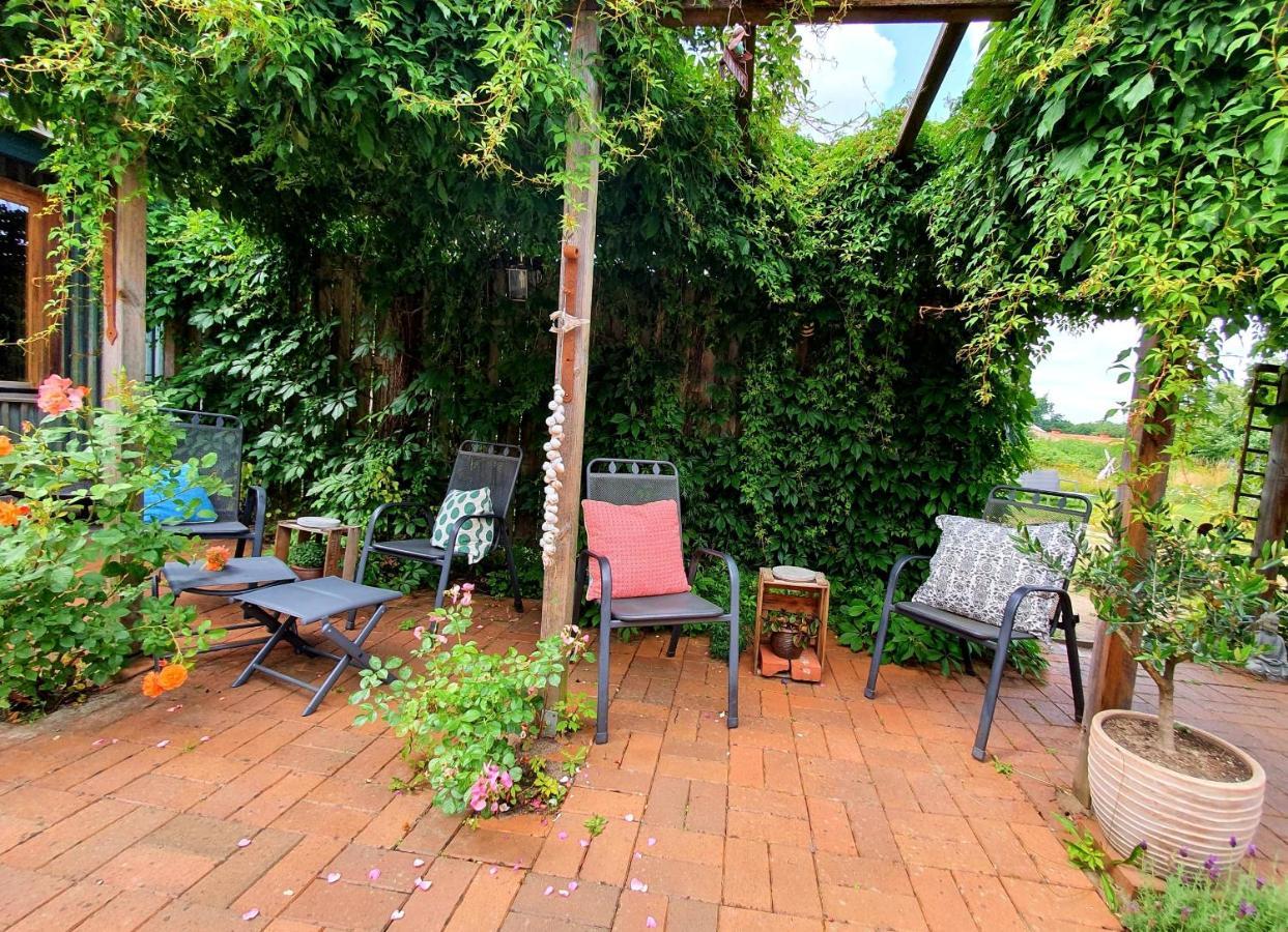 Bed and Breakfast Schmiede1860 Gross Dratow Esterno foto